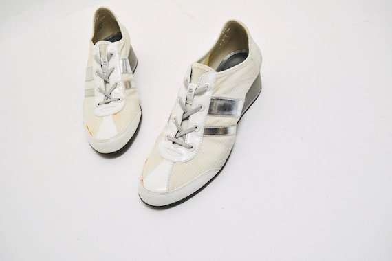 90s White High Heel Wedge Sneakers 9 1/2 By DKNY White// 90s White High Heel Sneakers Raina Trainers Tennis Shoes 9 1/2 Donna Karen New York
