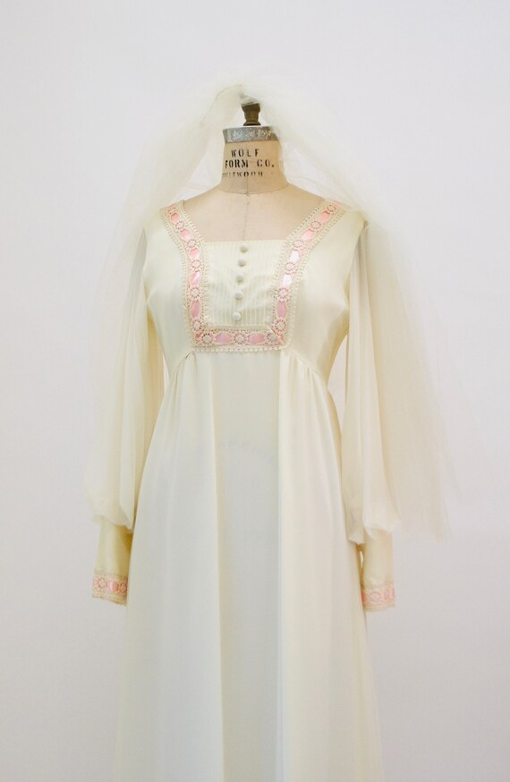 60s 70s Vintage Wedding Dress Small Long Sleeve C… - image 3