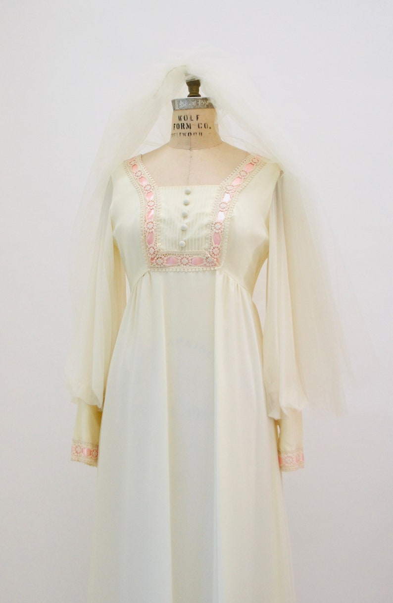 60s 70s Vintage Wedding Dress Small Long Sleeve Cream Conservative Floral Lace Pink Ribbon Wedding Gown Dress Chiffon Boho Wedding Dress image 3