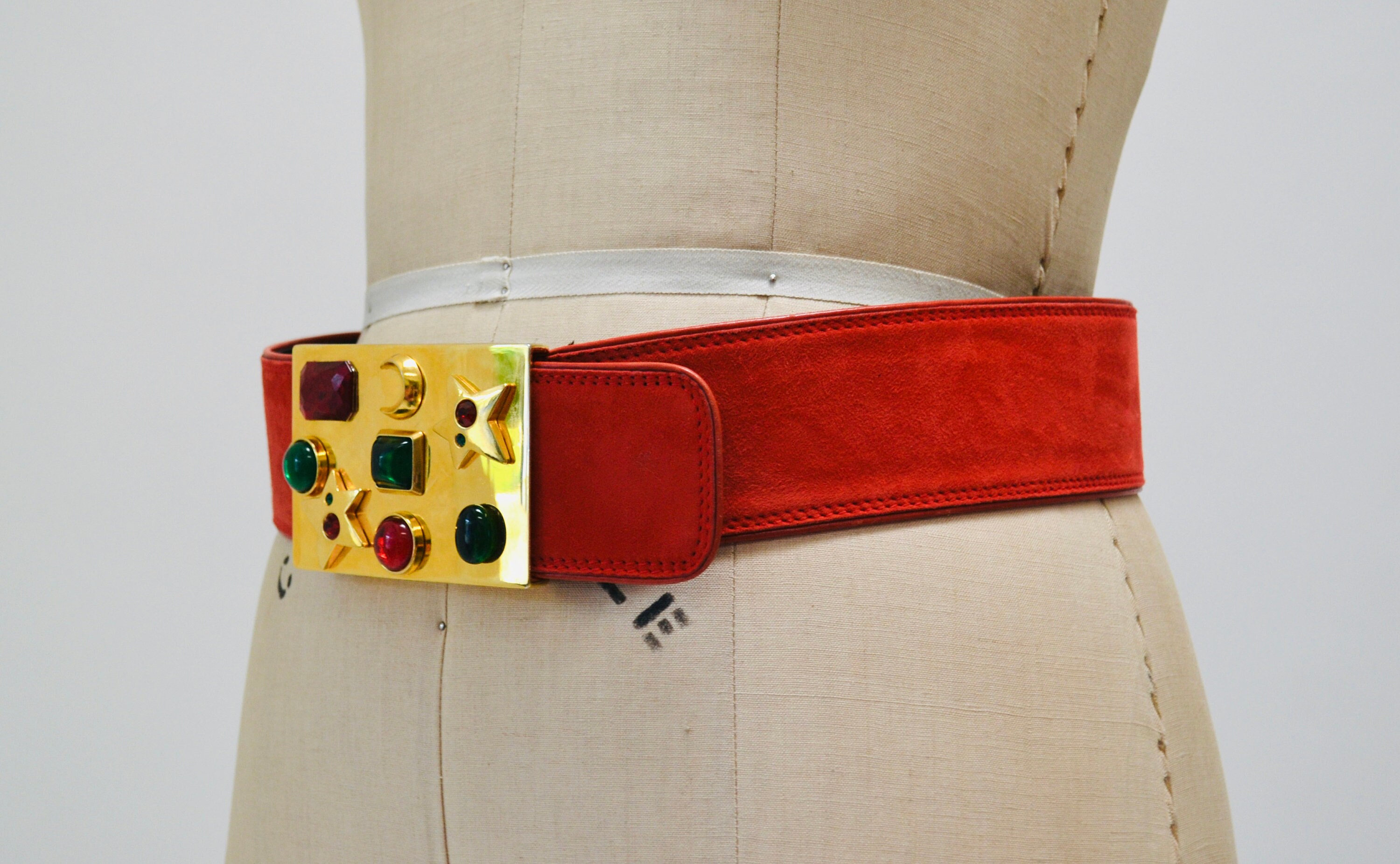 ESCADA エスカーダ チェーンベルト ゴールド Stunning ESCADA Rare Signed Vintage 1980's Ornate Gold