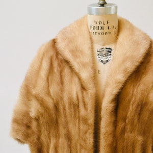 Vintage Mink Stole Honey Blonde Vintage Fur Stole Cape// Vintage Fur Cape in Blonde Cream Brown Winter Wedding image 6