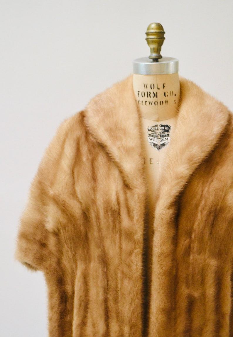 Vintage Mink Stole Honey Blonde Vintage Fur Stole Cape// Vintage Fur Cape in Blonde Cream Brown Winter Wedding image 6