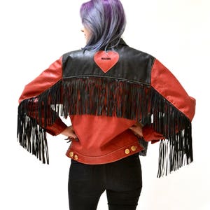 90s Vintage Moschino chaqueta de cuero amor fleco corazón rojo y negro marino Moschino Jeans hechos en ITaly imagen 3