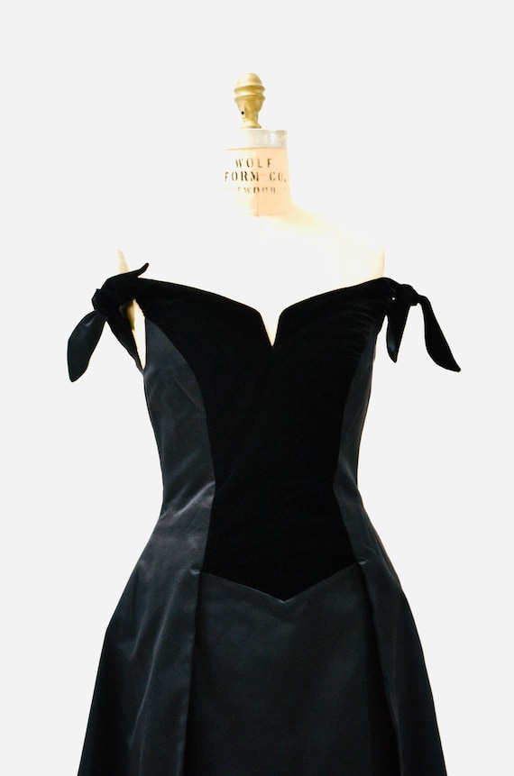 Vintage Escada Couture Black Evening Ball Gown Si… - image 4