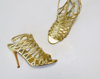 Tacones altos dorados Manolo Blahnik vintage de los años 2000 Sandalias gladiadoras doradas de tacón alto Talla 37 1/2 7 7 1/2 Tacones altos de cuero Manolos dorados para boda 7