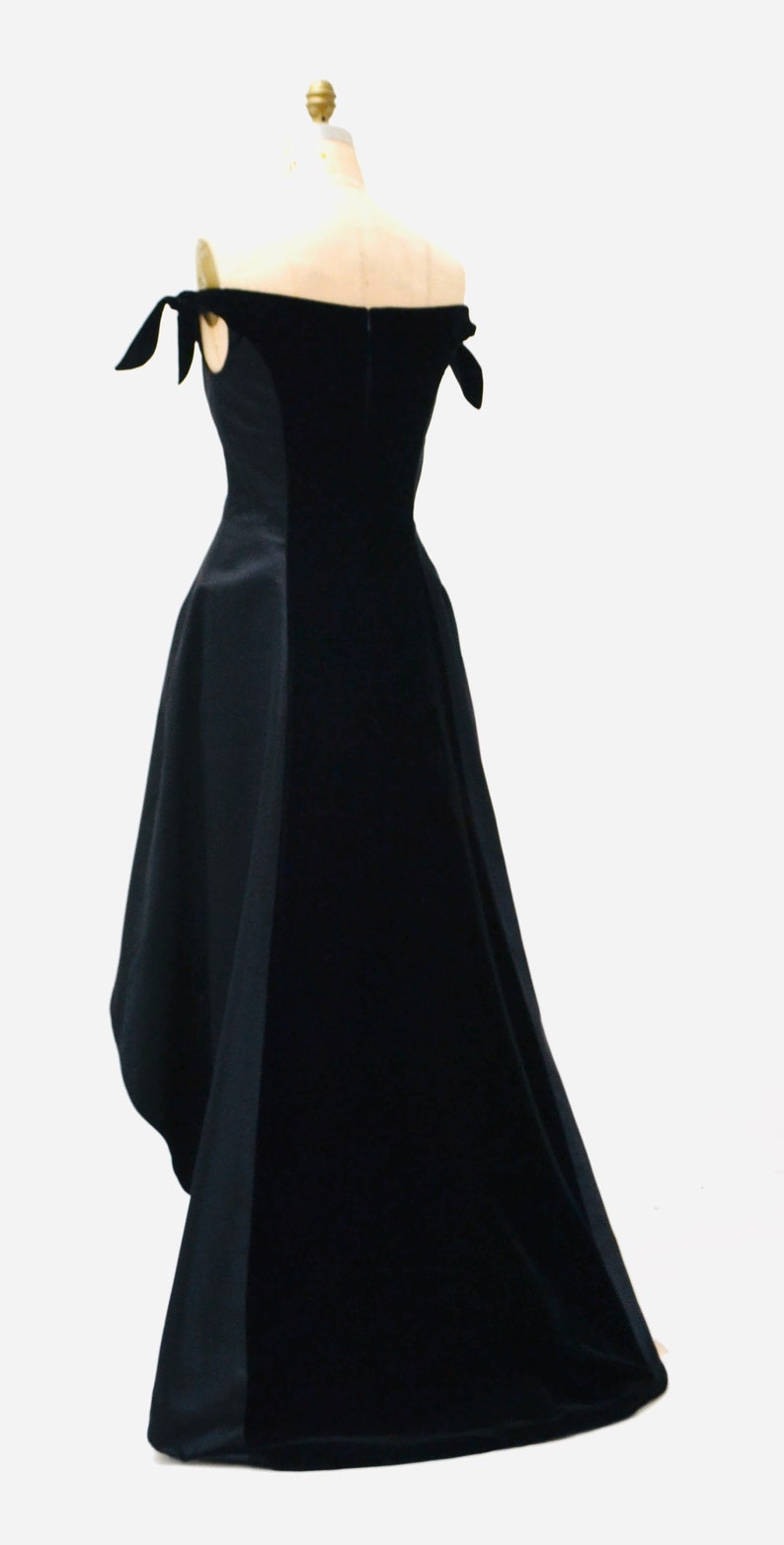 Vintage Escada Couture Black Evening Ball Gown Size 38 Small Black Velvet and Silk Black Evening Gown Dress off the shoulder 90s 00s Dress image 8