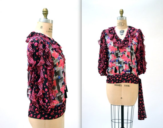 80s 90s Vintage Ruffle Floral Print Peasant Top S… - image 2