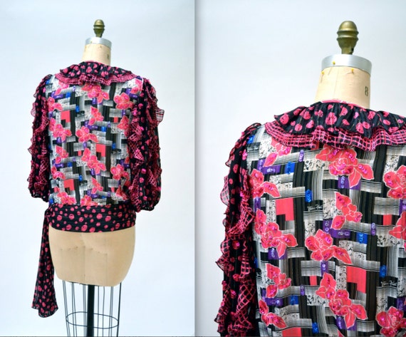 80s 90s Vintage Ruffle Floral Print Peasant Top S… - image 3