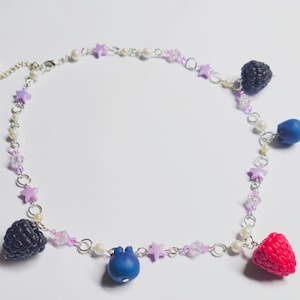 Berry Necklace Kawaii Jewelry – Handmade Polymer Clay Raspberry, Blueberry & Charm Necklace with Purple Stars, Cute Cottagecore Jewelry Gift
