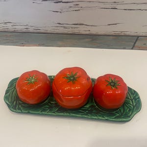 Vintage Occupied Japan Tomato Salt & Pepper, Jam Pot With Tray Set / Maruhon Ware Tomato Set / 1945-1952