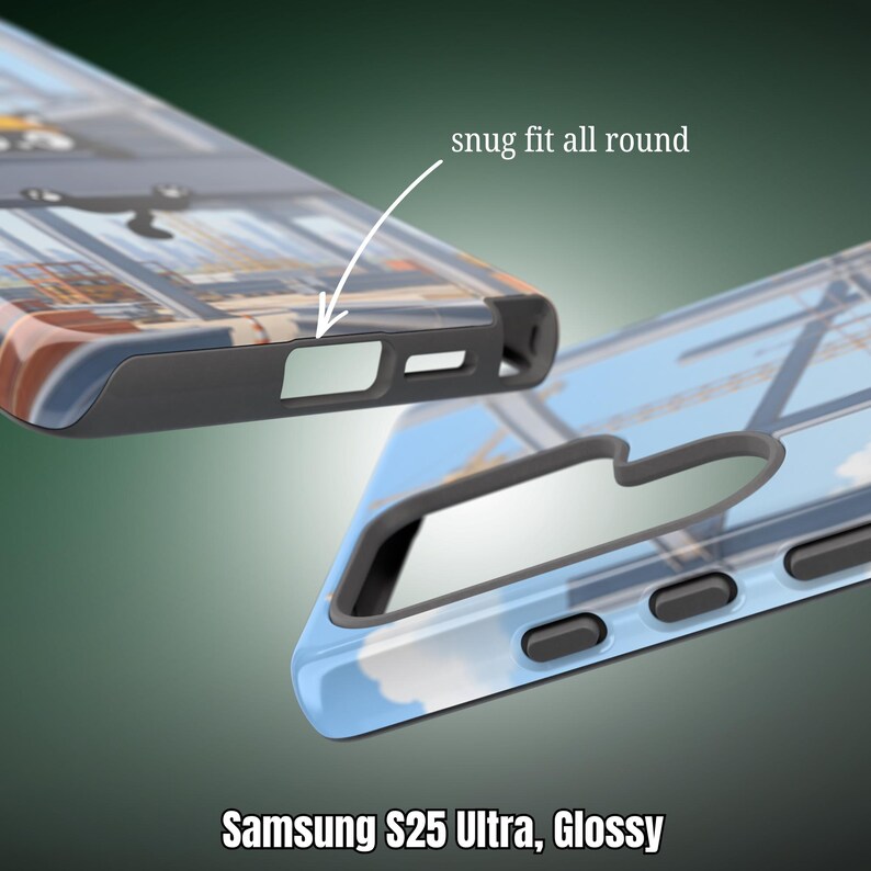 Op de afbeelding: Een glanzend Samsung S25 Ultra telefoonhoesje met een bedrukt ontwerp van een blauwe lucht en wolken. Het hoesje heeft een donkergrijze binnenvoering en nauwkeurige uitsparingen voor poorten en knoppen, met een pijl die wijst naar een nauwsluitende pasvorm.
