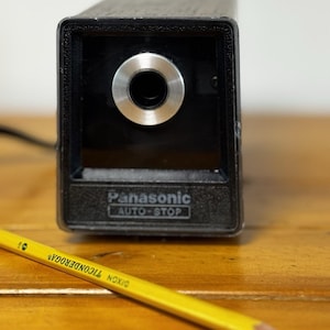 Vintage Panasonic KP-77 AUTO STOP Woodgrain Electric Pencil Sharpener Tested