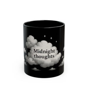 Mitternachtsgedanken-Tasse - Gemütliche schwarze Kaffeetasse, geeignet für Träumer, ideal für Geschenke, nächtliche Schlucke, inspirierendes Trinkgeschirr