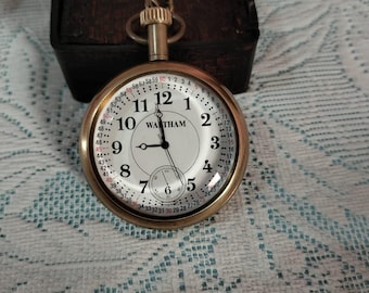 Orologio da tasca Waltham vintage: cassa in pelle realizzata a mano, finitura in ottone anticato