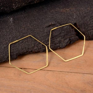 Minimalist Gold Hexagon Earrings – Modern Geometric Hoop Earrings for Everyday Wear & Gifts
