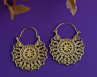 Gold Mandala Creolen, Boho filigrane Tribal Ohrringe, ethnischer Blumen Schmuck, Festival Ohrringe