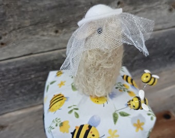 Beekeeper Mouse Pincushion