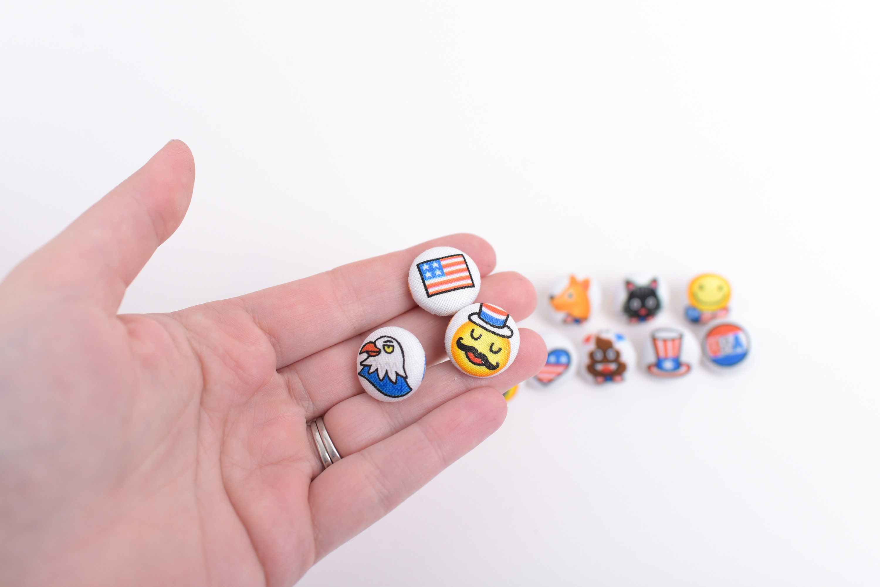 Patriotic Emoji Thumb Tack Set of 12 Americana Fabric Button Etsy