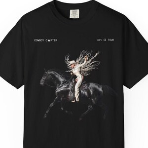 Koszulka Yoncé Cowboy Carter White Horse Tour | Look At That Horse | Prezent dla fana Beyhive, gadżety z trasy, strój koncertowy | Comfort Colors
