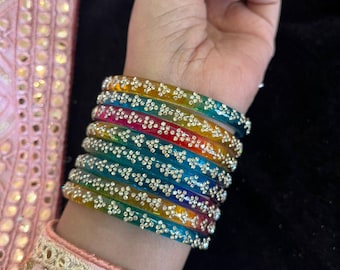 32 kleurrijke glazen churi-armbanden: maat 2,4, 2,6, 2,8 Indiase Pakistaanse bruidschura-set Bollywood-armbandenset, Indiase sieraden