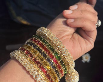 Glazen armbandset – Indiase trouwarmbanden met hangende kadas