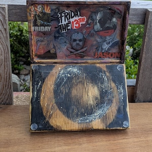 Friday the 13th Horror Resin Rolling Tray – Jason Voorhees Gothic Handmade Tray – Creepy Movie Fan Gift – Spooky Home Décor