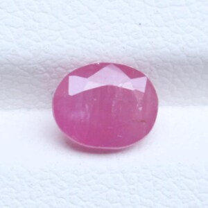 Natürlicher Rubin Edelstein | 1.50ct Oval Smaragdschliff Rubin | 7x5.5 mm Facettierter Rubin | Lose Stein für Verlobungsring, kundenspezifische Schmuck, feines Design