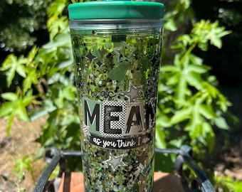 Vaso térmico de 20 oz con tapa abatible, color verde, con diseño de aceite y lava verde: "Soy tan malo como crees que soy".