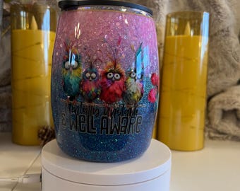 Taza de café con tapa pájaro mentalmente inestable