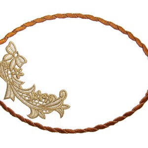 Könnte beinhalten: Ein brauner, seilartiger ovaler Rahmen mit einem goldenen Spitzendesign auf der linken Seite.