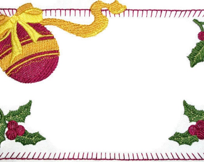 Christmas ornament embroidered quilt label with holly and berries.