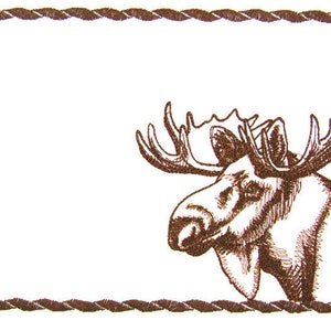 Könnte beinhalten: Ein brauner Seilrahmen mit einer braunen Linienzeichnung eines Elchkopfes mit Geweih im Rahmen.
