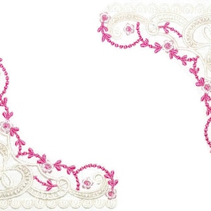 Puede incluir: Un borde de encaje blanco con bordado floral rosa. El encaje es delicado e intrincado, con un borde festoneado. El bordado floral está en un patrón simple y repetitivo.