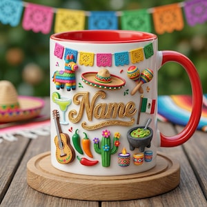 Puede incluir: Una taza de cerámica blanca con interior y asa rojos, decorada con coloridos diseños de temática mexicana. La taza presenta un sombrero, maracas, una guitarra y la palabra "Name" en letras doradas. Se encuentra sobre un posavasos de madera.