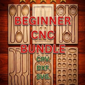 Könnte beinhalten: Ein digitales Design-Paket für CNC-Fräsen mit sechs rechteckigen Holzplatten, die Gravuren von Küchenutensilien wie Löffeln, Pfannenwendern und Schaumlöffeln zeigen. Der Text lautet BEGINNER CNC BUNDLE, CRV, DXF und SVG.