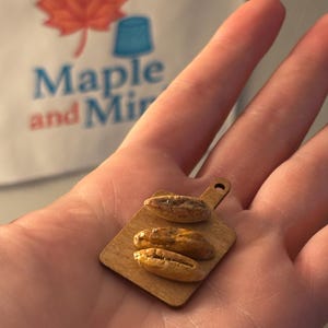 Miniature Bread and Cutting Board Set - 1:12 Scale – Handmade