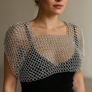 Handmade Steel Ring Chainmail Shoulder Cape: Medieval Cosplay Armor