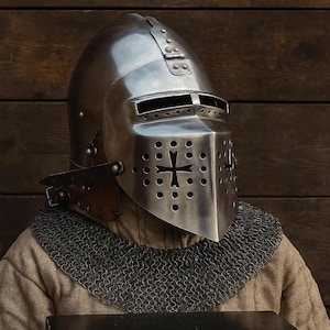 Handcrafted Steel Crusader Helmet with Chainmail - LARP Cosplay Armor