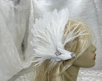 Delicate  White Feather Hair accessory, White Feather Fascinator,Wedding Feather Hair Piece,All white Feather Barrette, Feather Hair Clip