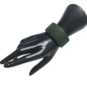 Genuine Stingray Leather Bracelet 3 cm Dark Moss Green Adjustable