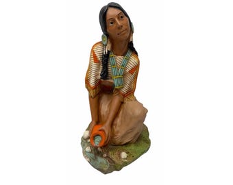 Estatua vintage de Universal Statuario de 1980 de una mujer indígena americana (693 WaterJug).
