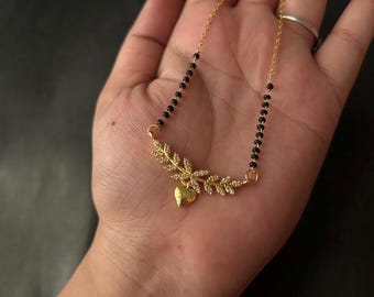 Collar Mangalsutra tradicional/Joyas de boda indias con cuentas negras