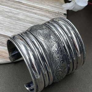 Oxidized Indian Bracelet/Handmade Tribal Kada/Boho Cuff Bracelet/Navratri Jewelry/Bangles/Oxidized Bangles/Banjara Bangles/Ethnic Wear