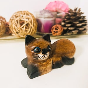 Wooden Cat, Wood cat sculpture, wooden cat figurine, wooden cat, Gift for Cat lovers