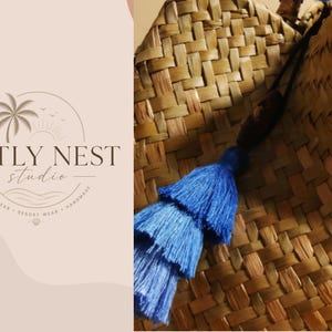 Handwoven Straw Bucket Bag Blue Beaded Handle Raffia Handbag Boho Summer Purse Beach Vacation Bag Gift for Her