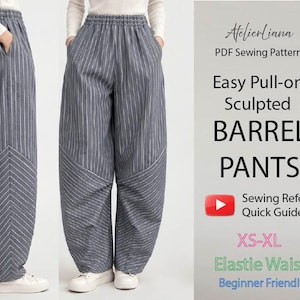 Op de afbeelding: Blauwe en witte pinstripe barrel broek met een elastische taille en chevron-gestikte onderpanelen. De tekst luidt: AtelierLiana PDF Sewing Pattern Easy Pull-on Sculpted BARREL PANTS Sewing Reference Quick Guide XS-XL Elastic Waist Beginner Friendly.