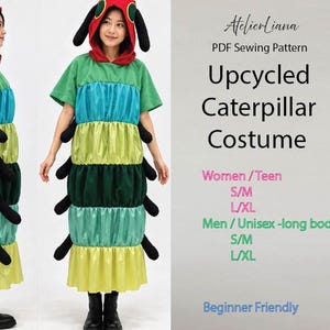 Könnte beinhalten: Ein PDF-Schnittmuster für ein Upcycling-Raupenkostüm, bestehend aus einem Kapuzenkleid mit horizontalen Bahnen in Grün, Blau und Gelb. Das Kostüm enthält seitlich angebrachte schwarze Stoffbeine und eine rote Kapuze mit grünen Augen.