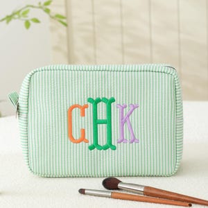 Makeup bag, cosmetic bag, embroidered bags, personalized gift for her, travel pouch, bridesmaid gift, bachelorette party gift 25061001
