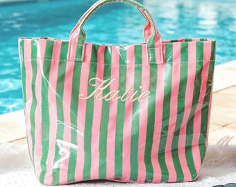 Bolso de playa impermeable personalizado, bolso de piscina de PVC bordado, bolso de mano a rayas, regalo para pedirle a la dama de honor que sea su dama de honor, recuerdo para despedida de soltera F05