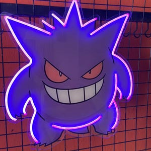 Letrero de neón UV de anime, letrero bonito, letrero de neón LED de anime, luz de neón de dibujos animados, letrero de neón para habitación infantil, arte de decoración de pared, letrero de neón UV impreso, regalo de juego